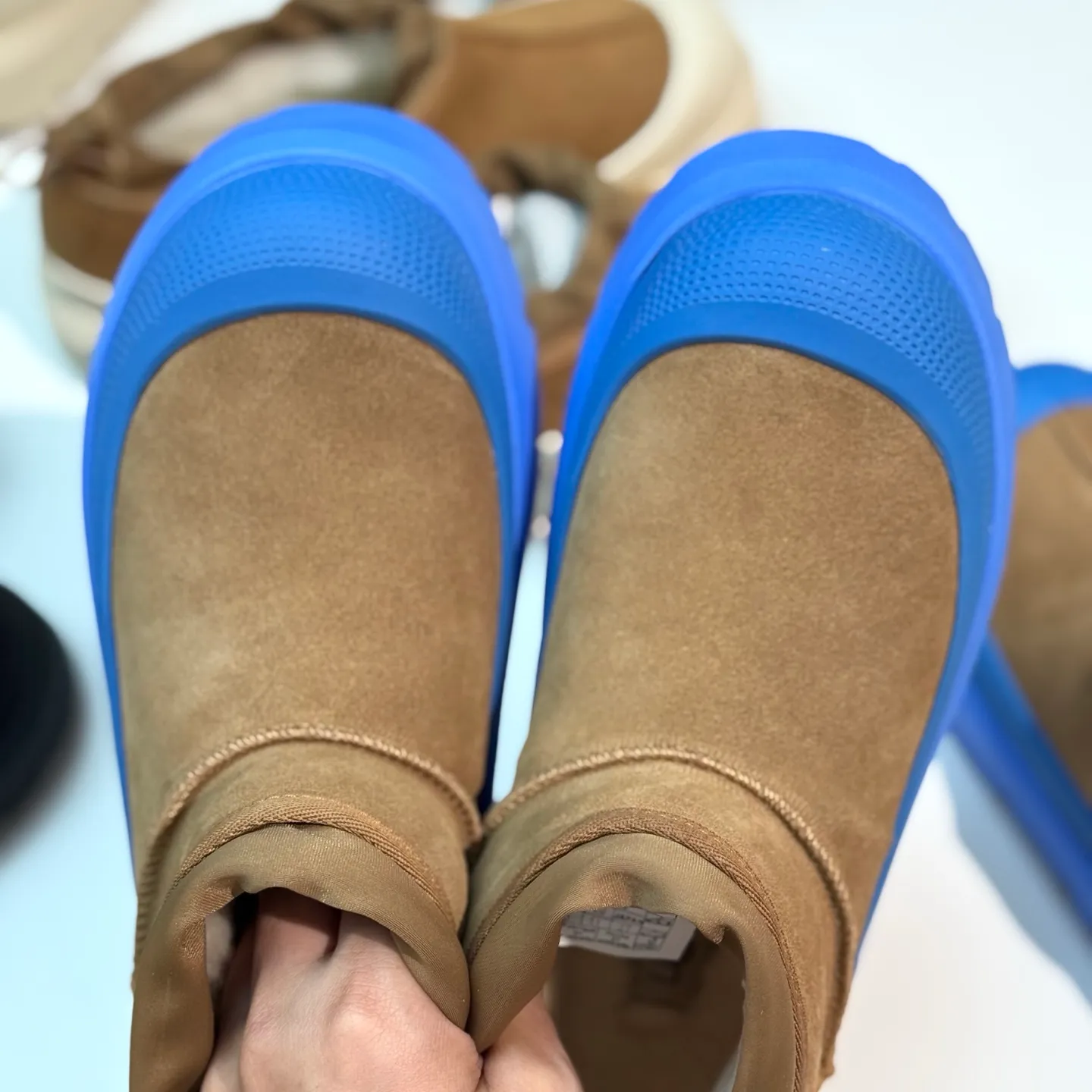 Local 💰600 2025 new Wang Yibo 4196 exclusive version original OEM grade UGG Wang Yibo same model high-end exclusive supply pyramid-top workmanship quality high-end needs to come #big advantage supply❗️❗️❗️ low-top men's and women's shoes size: 36 37 38 39 40 41 42 43 44 45